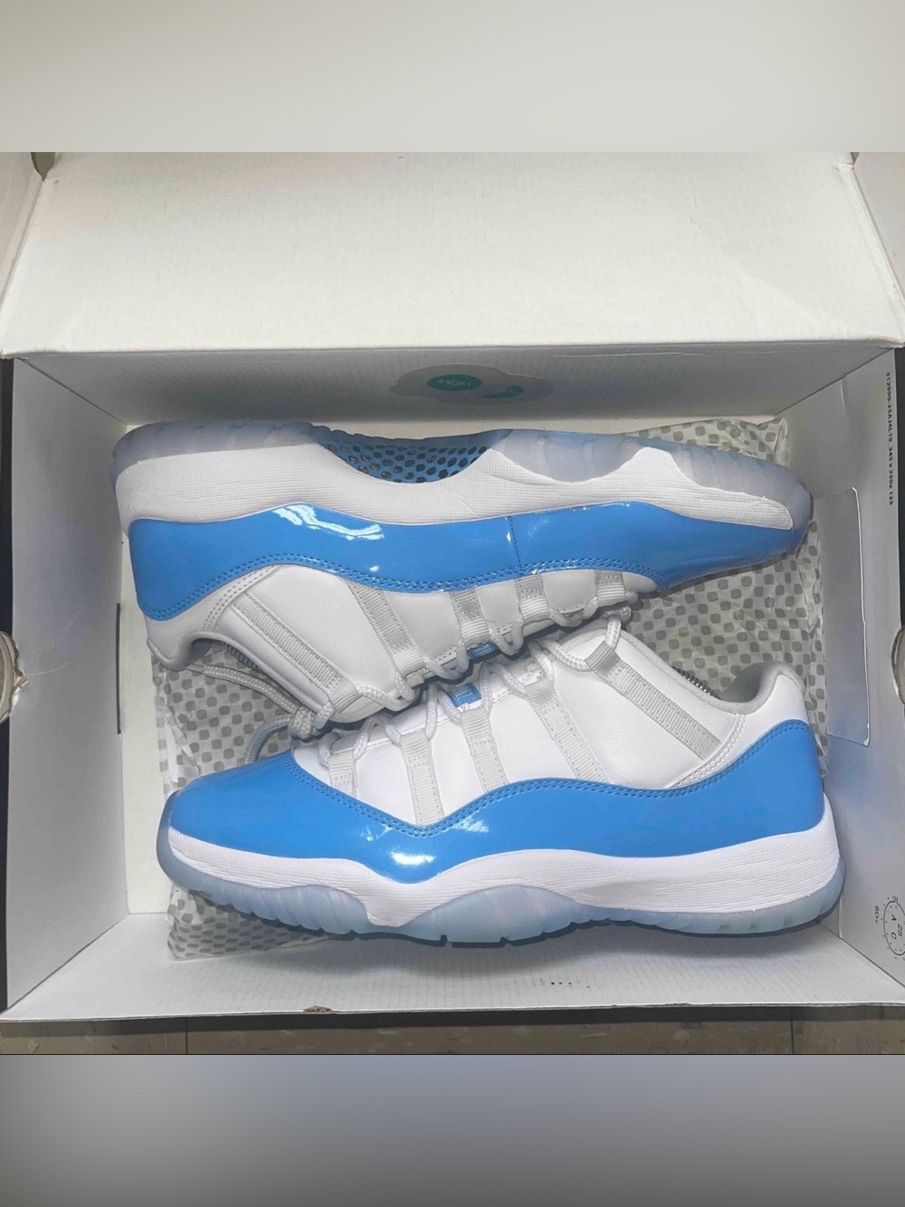 Air Jordan 11 Retro Lows UNC 2026 Size 10.5 Mens